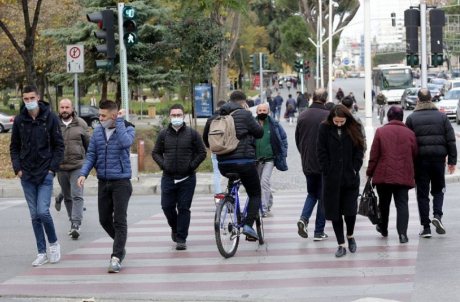 Covid ne Shqiperi: Femrat me te prekura, Tirana qyteti me i papergjegjshem